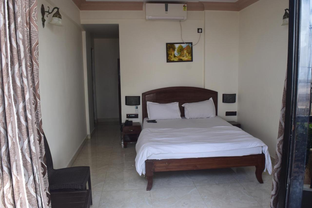 Hotel Murud Marina Extérieur photo