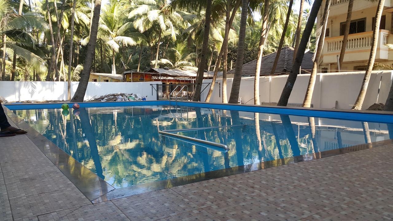 Hotel Murud Marina Extérieur photo